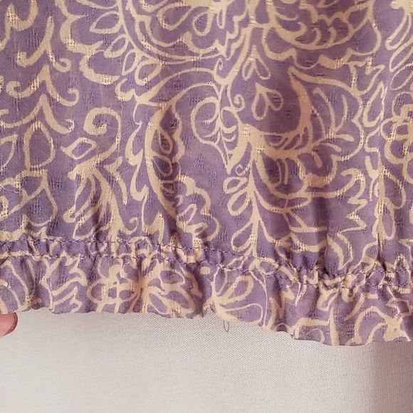Banana Republic Sheer Violet Print Top 3/4 Sleeves and Banded Bottom Size Medium - Picture 8 of 15